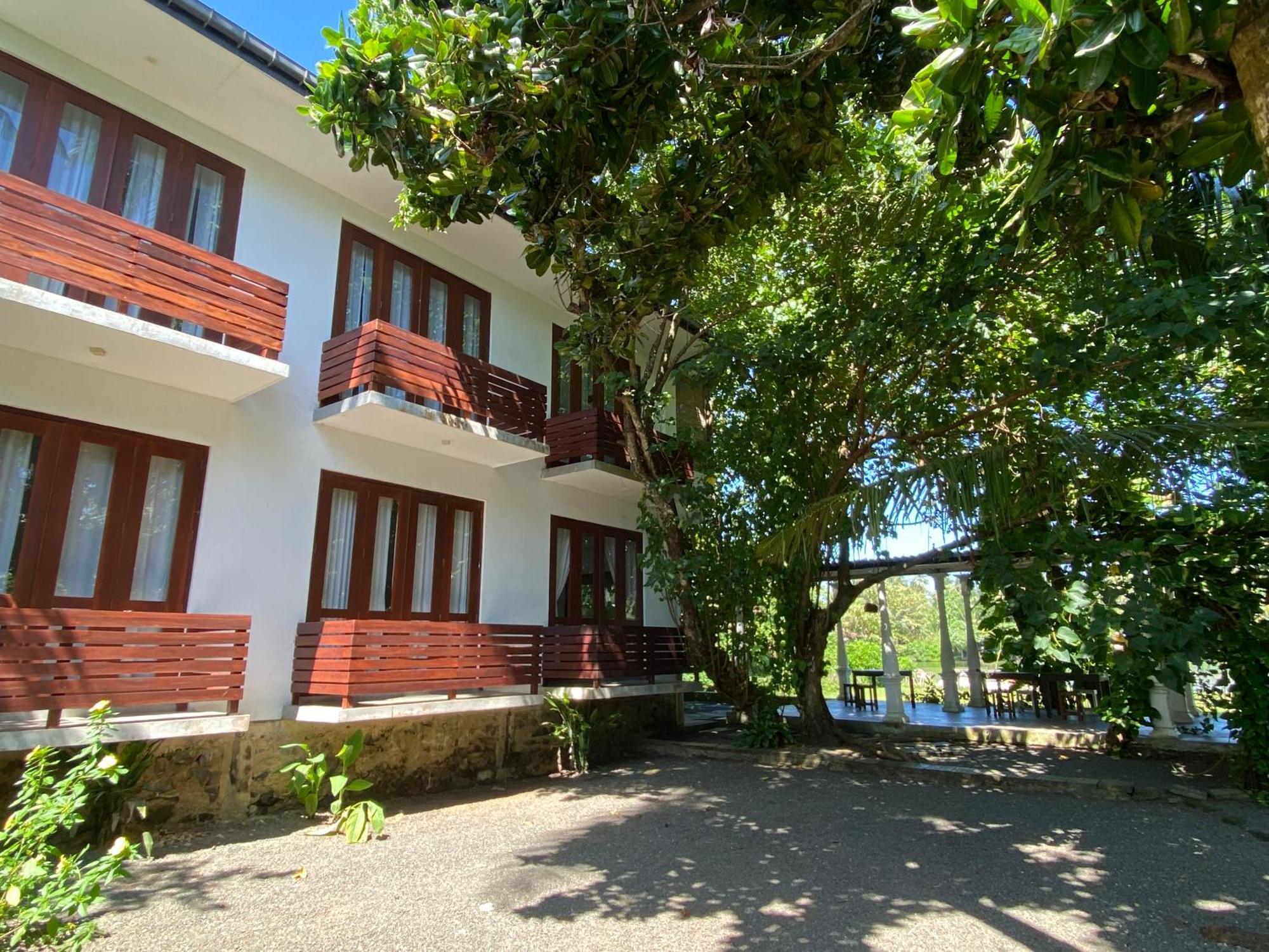 Lake House Hikka ヒッカドゥワ エクステリア 写真